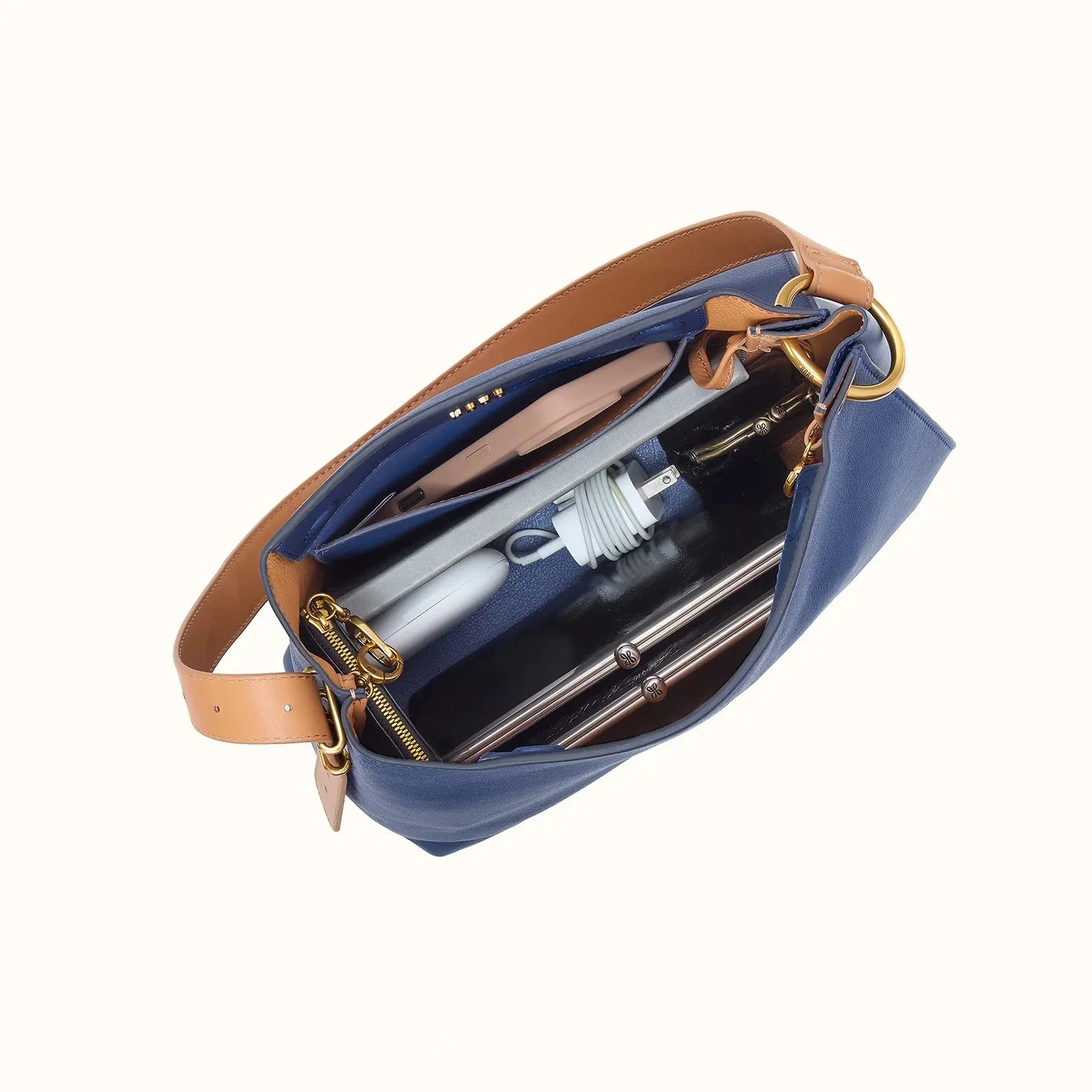 Hobo-expedition-rayna-shoulder-bag-navy-horizon-02.jpg
