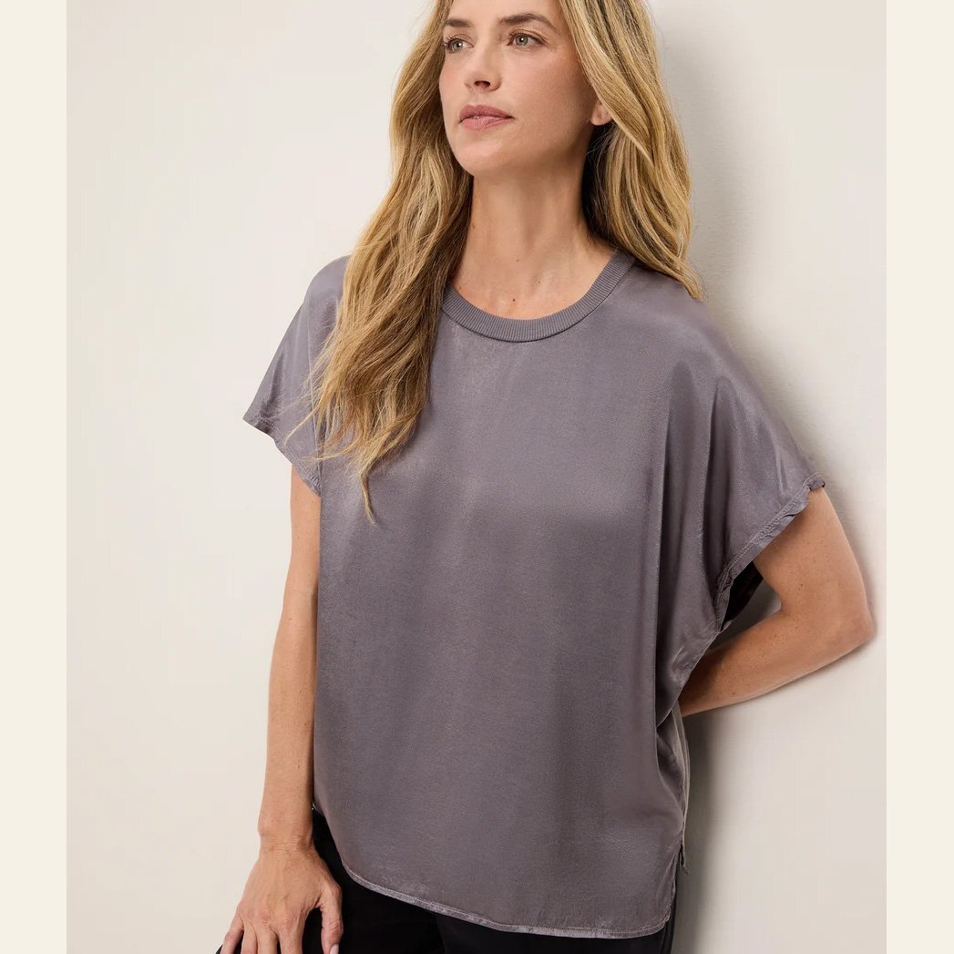 Michael-Stars-flow-satin-tee-thunder-04.jpg