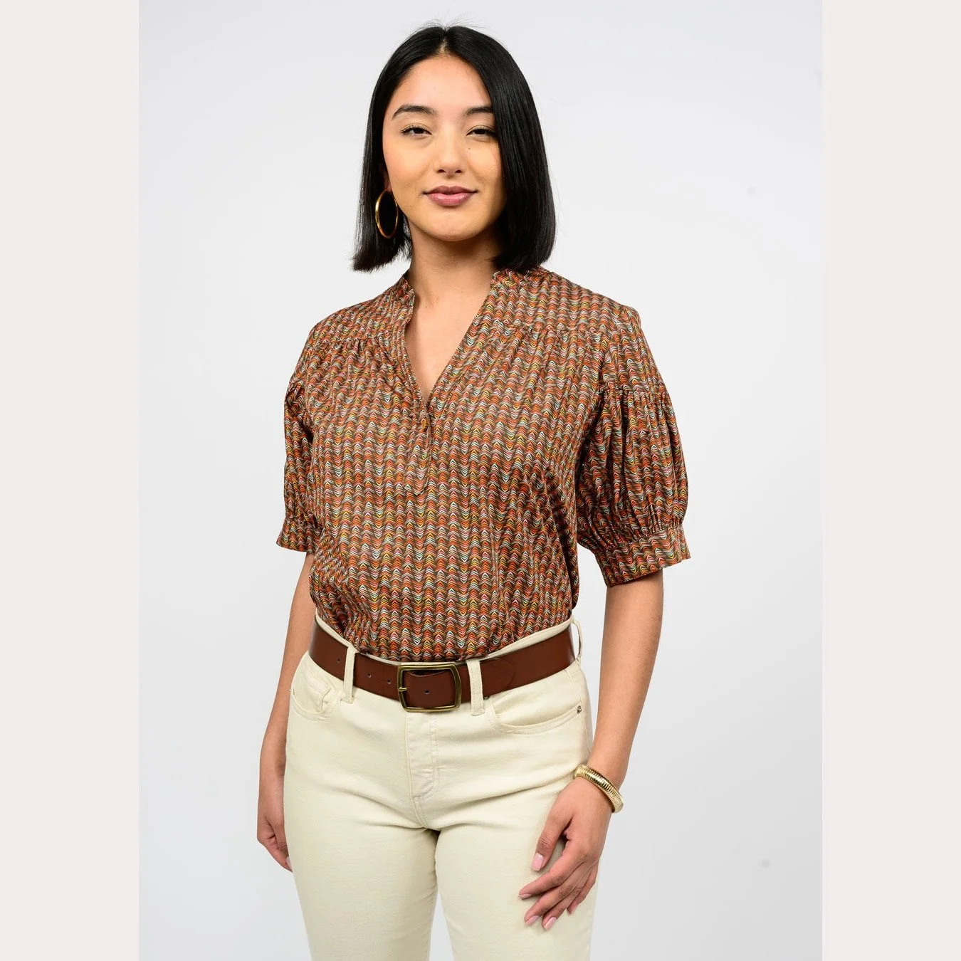 The boomerang popover top by Ivy Jane in brown