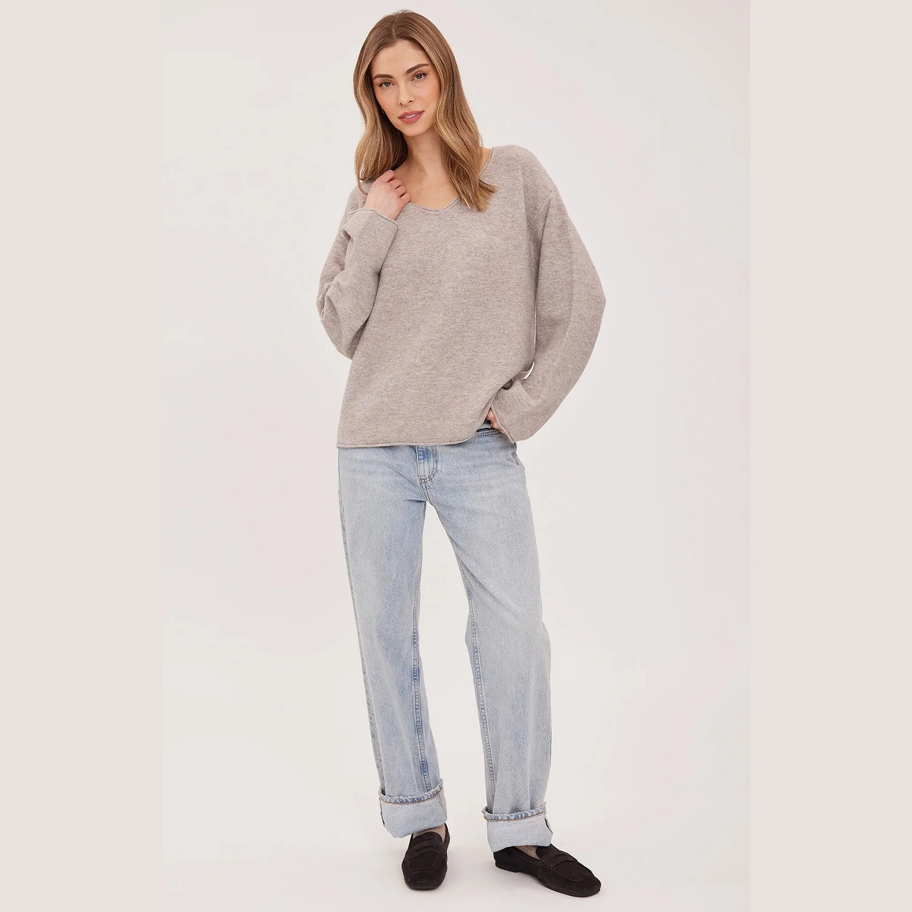 Gentle-Fawn-annalise-vneck-sweater-heather-latte-02.jpg