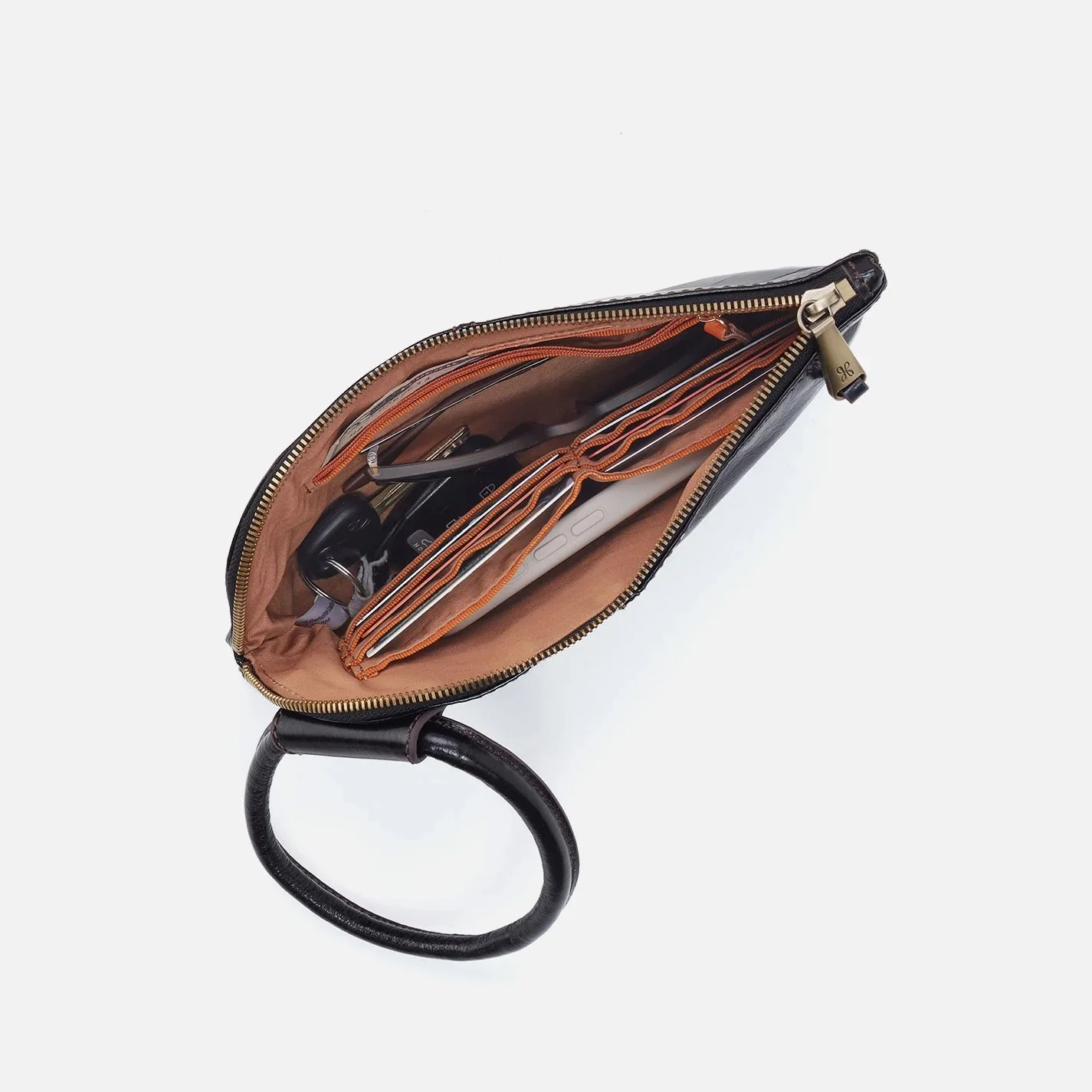 Hobo-sable-wristlet-ecru-03.jpg