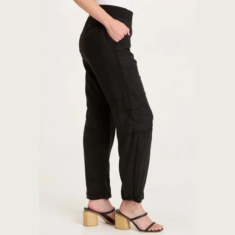 XCVI-taran-twill-cargo-pant-black-03.jpg