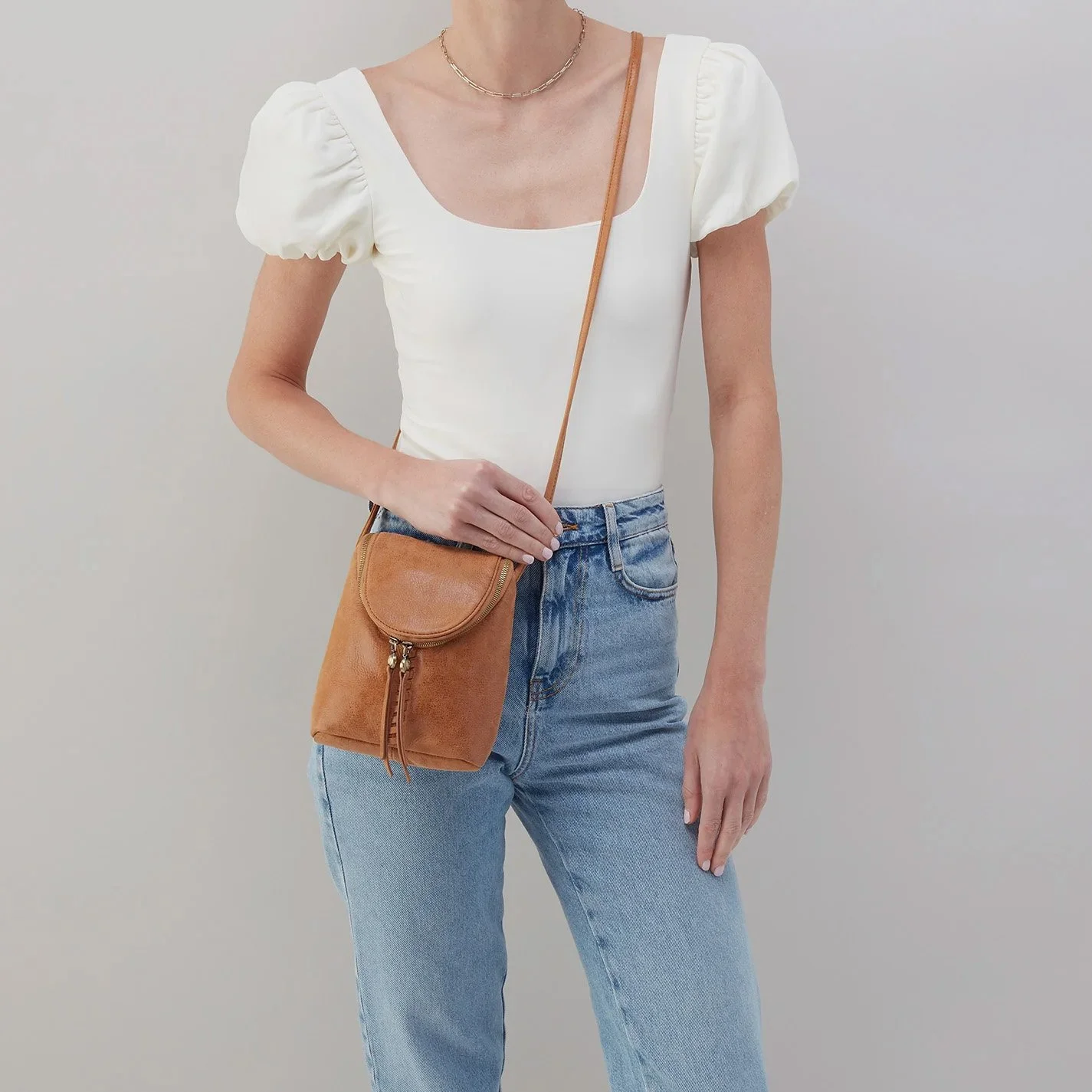 Hobo handbags - the fern crossbody bag in whiskey leather