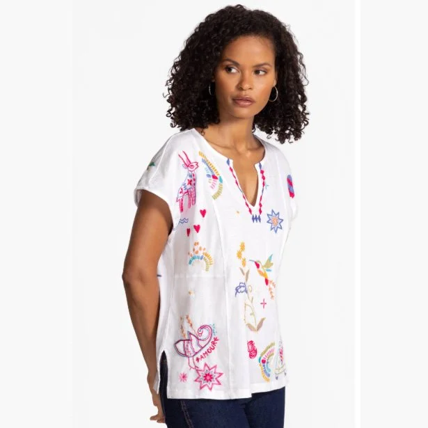 The easy paneled v-neck tee by Johnny Was in white