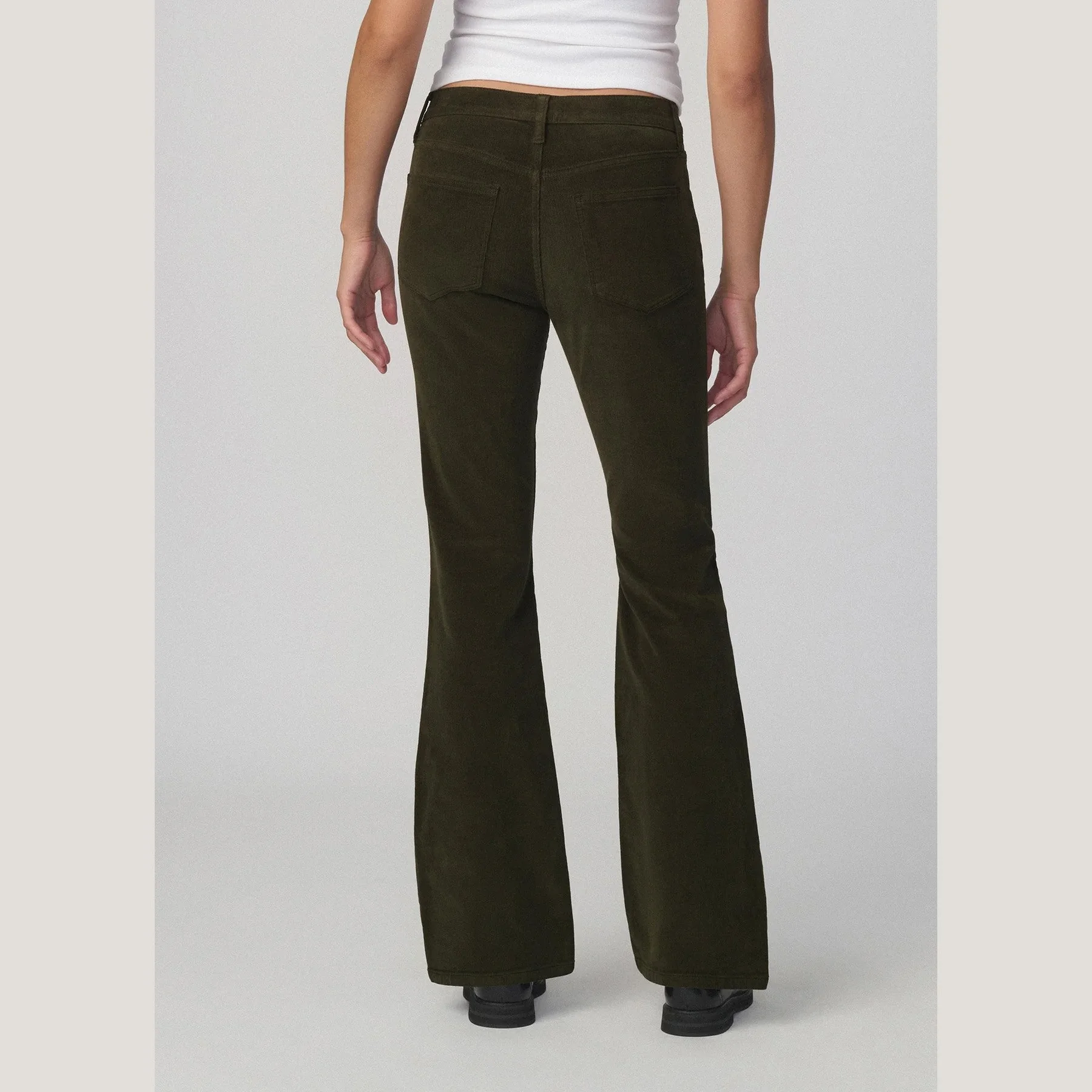 Joes-Jeans-corduroy-inez-olive-04.jpg