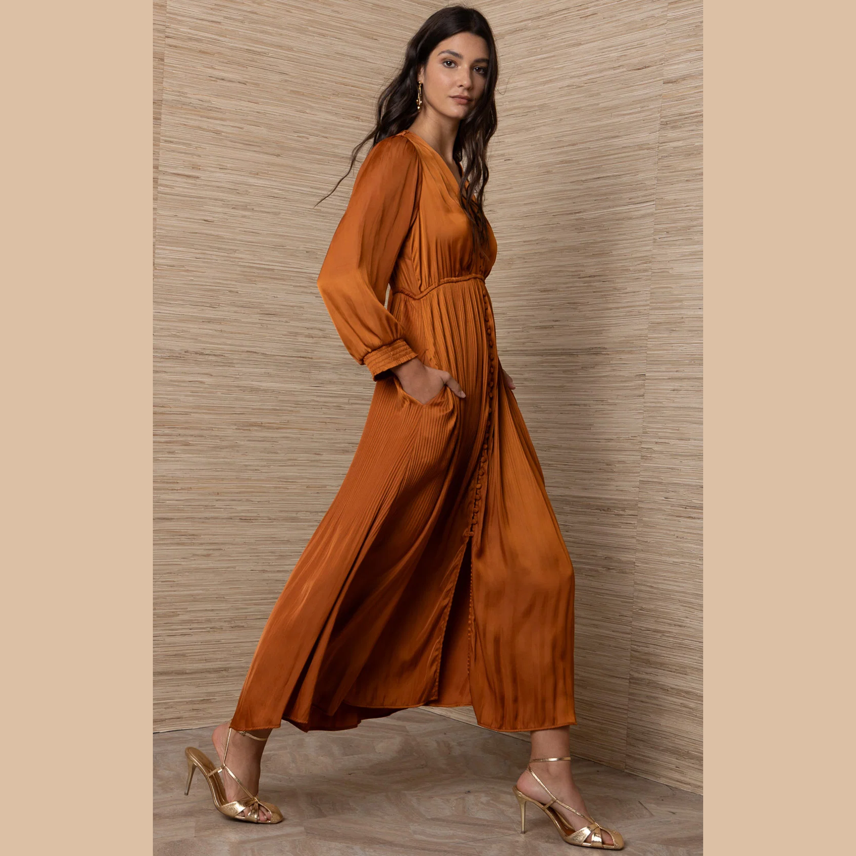 Hale-Bob-emryn-long-sleeve-vneck-dress-rust-02.png