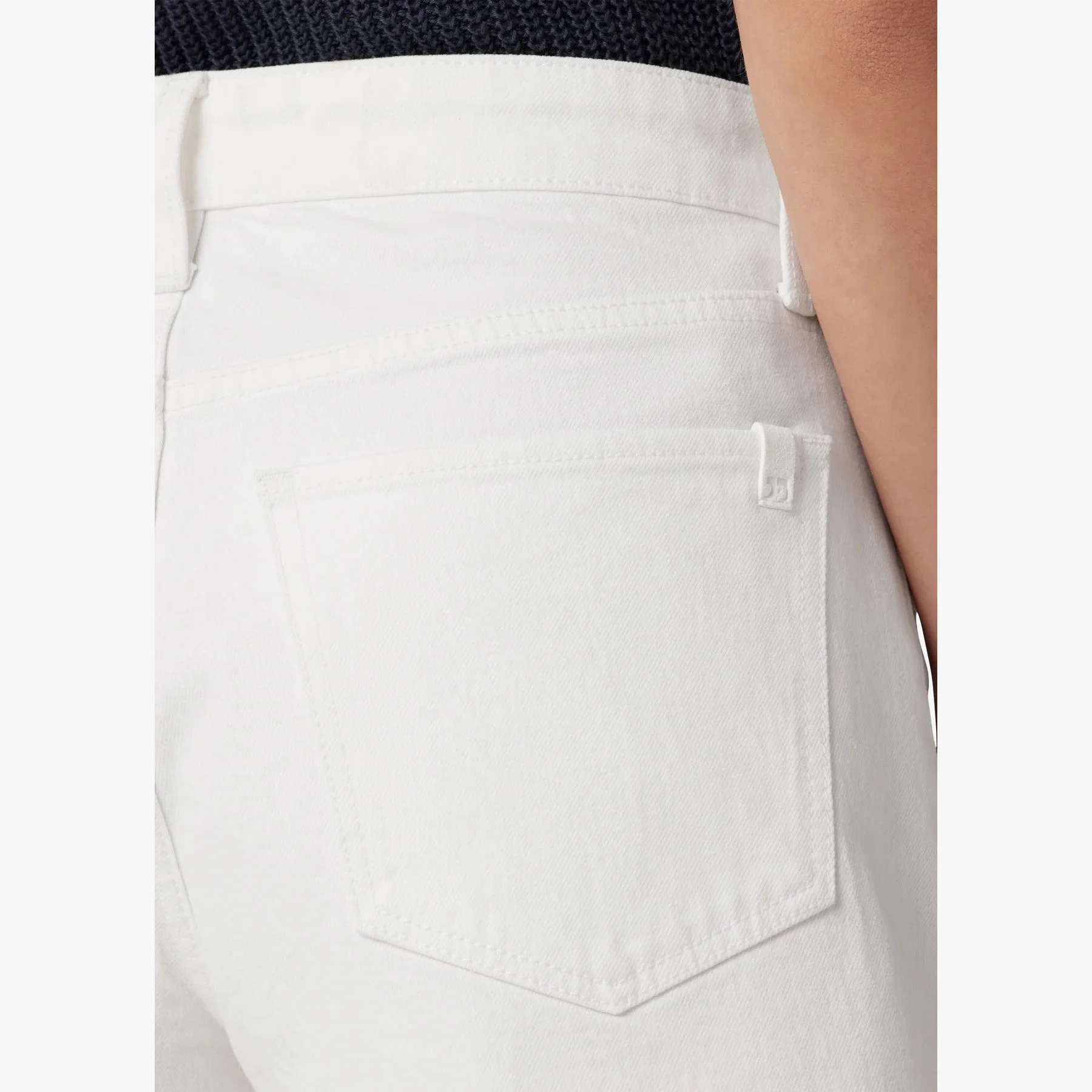 Joes-Jeans-jessie-relaxed-fray-hem-short-white-05.jpg