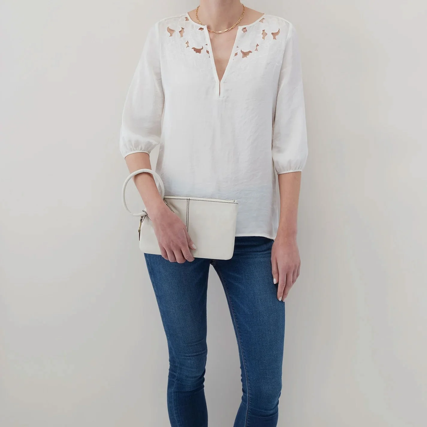 Hobo-sable-wristlet-latte-02.jpg