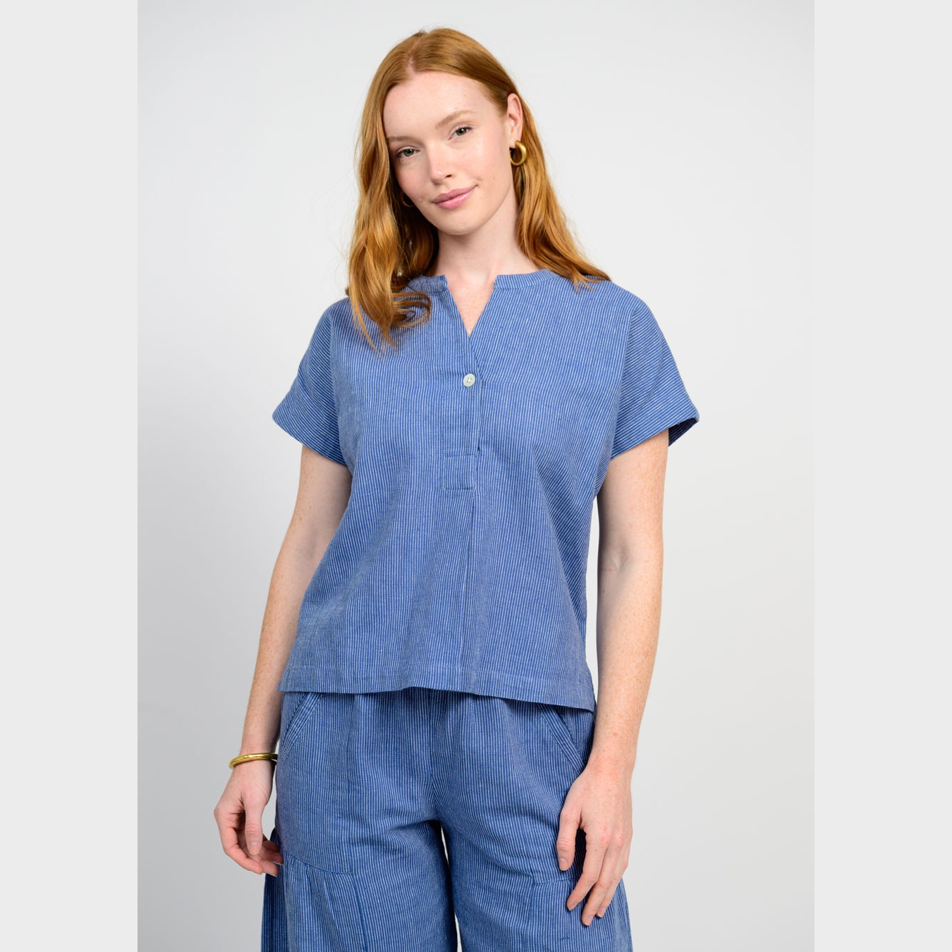 Ivy-Jane-popover-stripe-top-blue-02.png