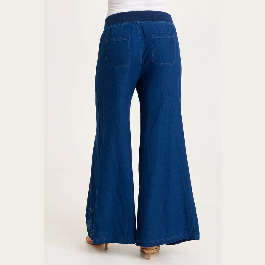 XCVI-jerona-printed-indigo-wide-leg-pant-sluice-wash-04.png