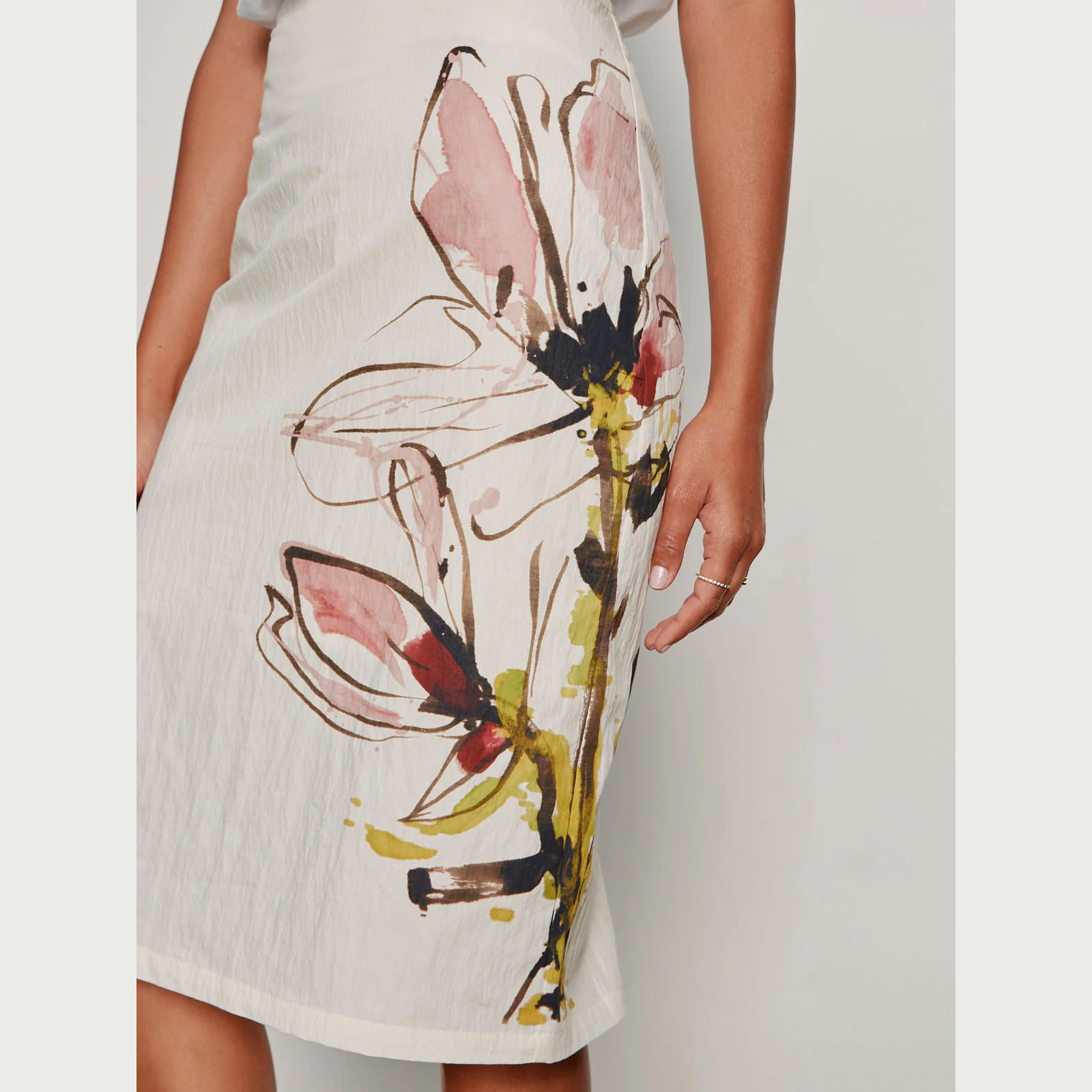Sanctuary-spring-fleur-pencil-skirt-fleur-05.png