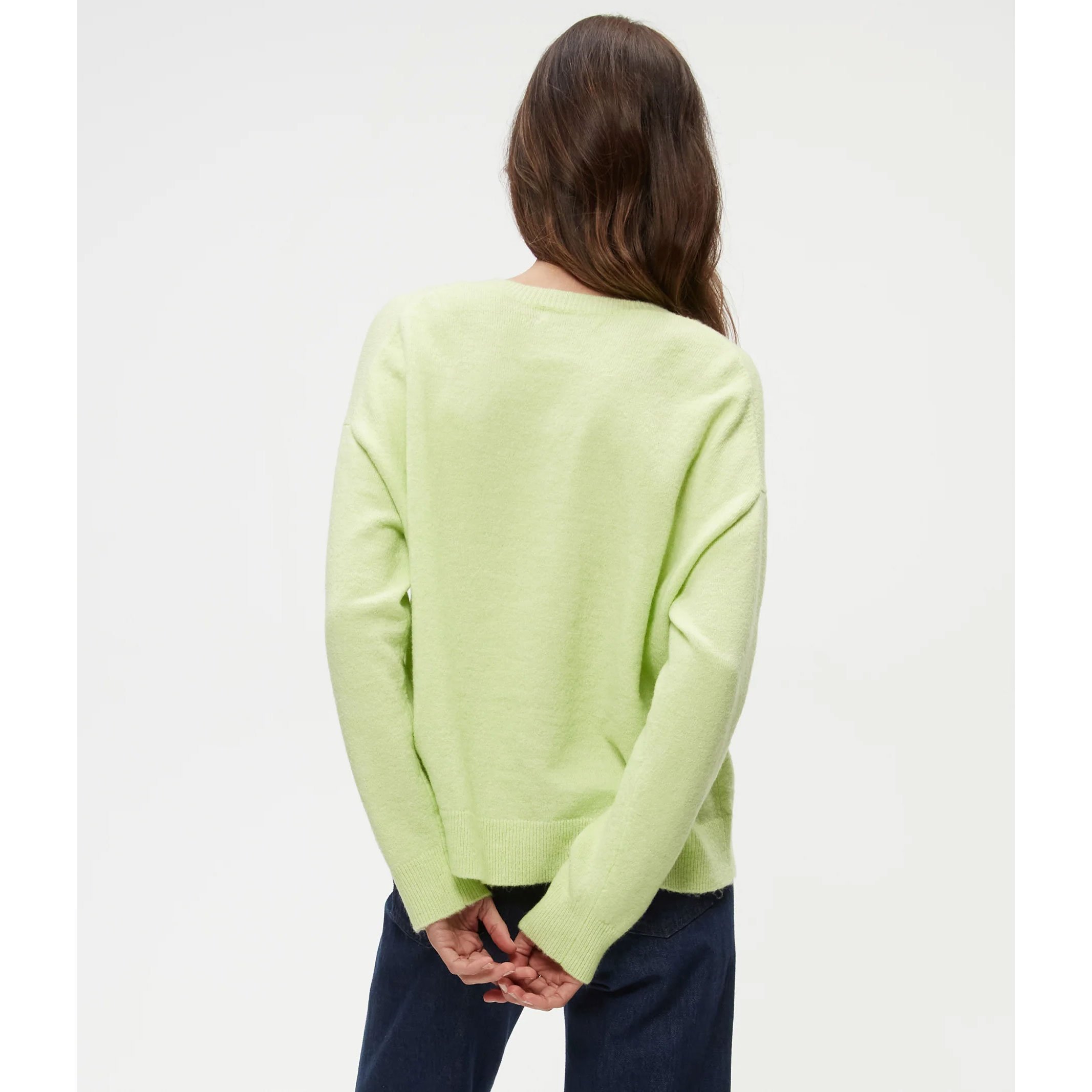 Michael-Stars-hendrix-vneck-sweater-dewdrop-04.jpg