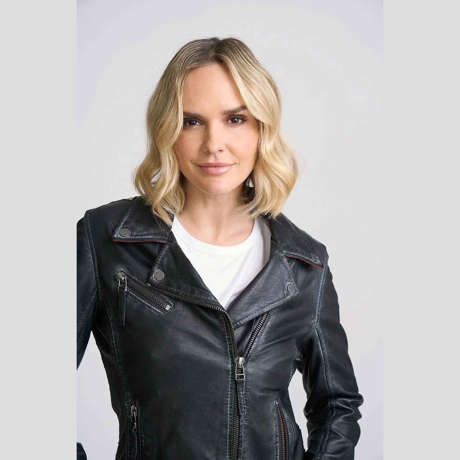 Mauritius-christy-rf-leather-jacket-black-05.jpg