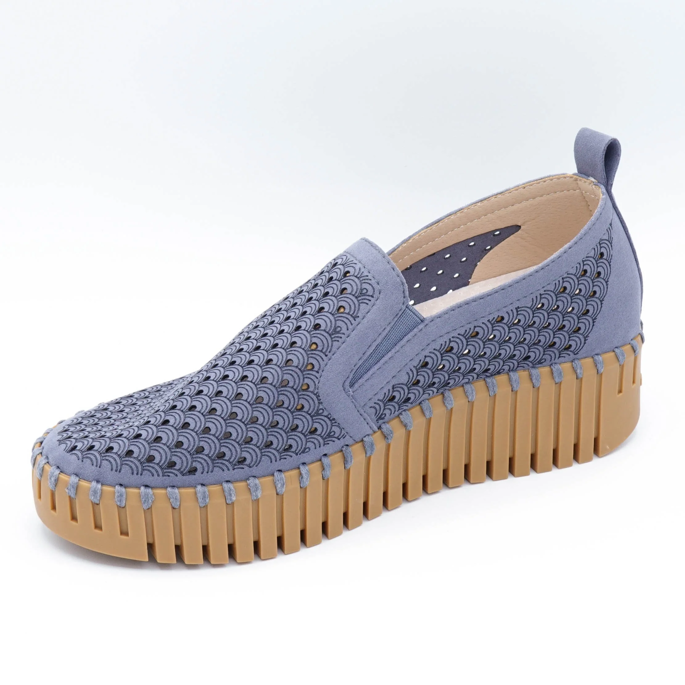 Ilse-Jacobsen-tulip-4078-wedge-platform-ombre-blue-2.jpg