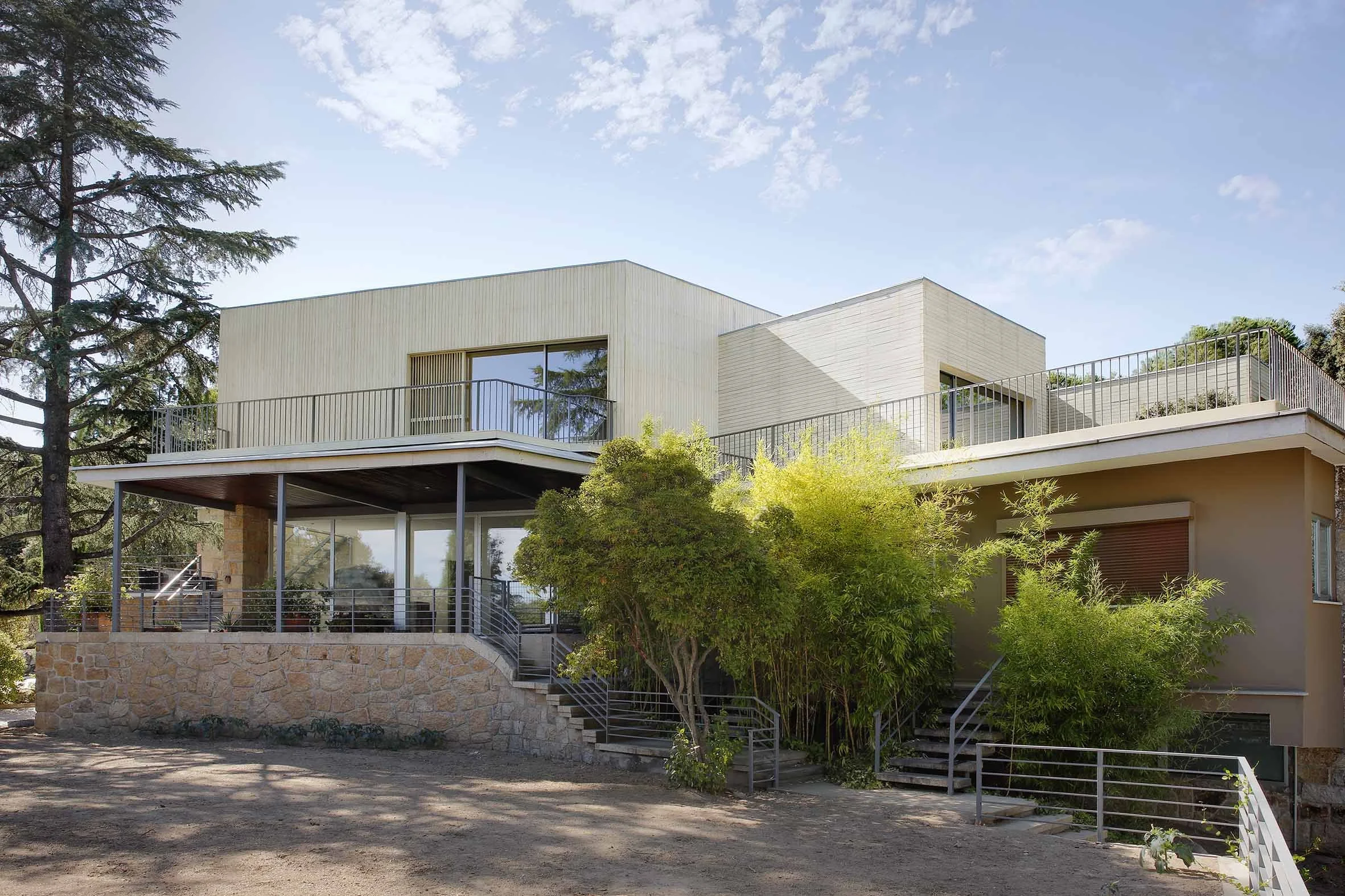 AM Torrelod 02-12.jpg