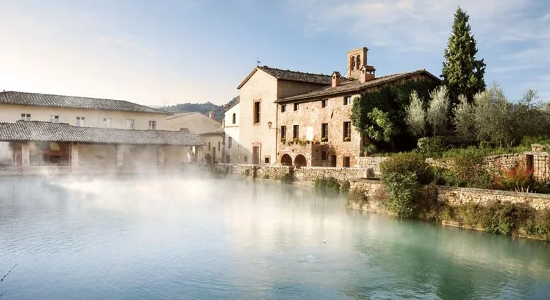 Romantic-Cities-in-Italy_Bagno-Vignoni.jpg