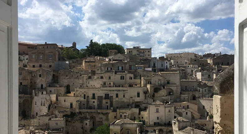 Romantic-Cities-in-Italy_Matera.jpg