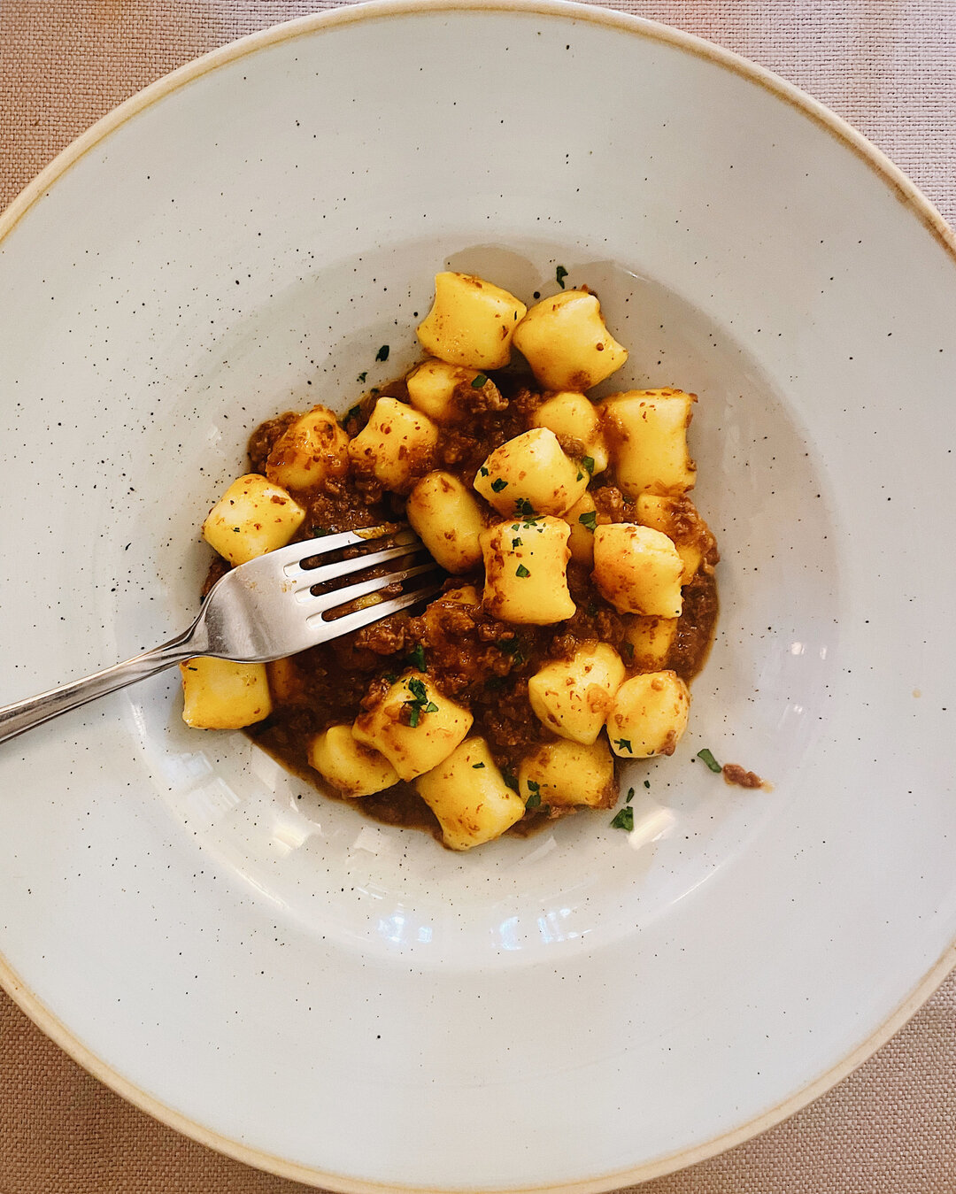 Wishing lunch was this today. 😕 Like if you&rsquo;re with me! ⠀⠀⠀⠀⠀⠀⠀⠀⠀
⠀⠀⠀⠀⠀⠀⠀⠀⠀
There&rsquo;s nothing like a plate of piping hot #gnocchi to warm your belly on a cold winter day.⠀⠀⠀⠀⠀⠀⠀⠀⠀
⠀⠀⠀⠀⠀⠀⠀⠀⠀
❄️ What&rsquo;s your go-to winter comfort food?⠀⠀