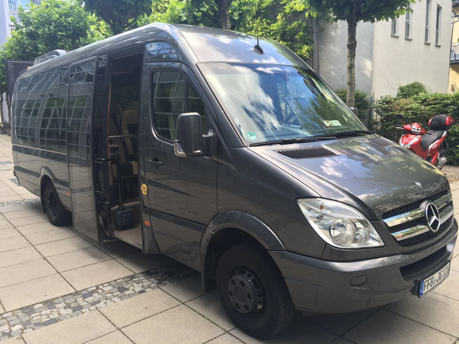 G&P Limousine Gray Bus.jpeg