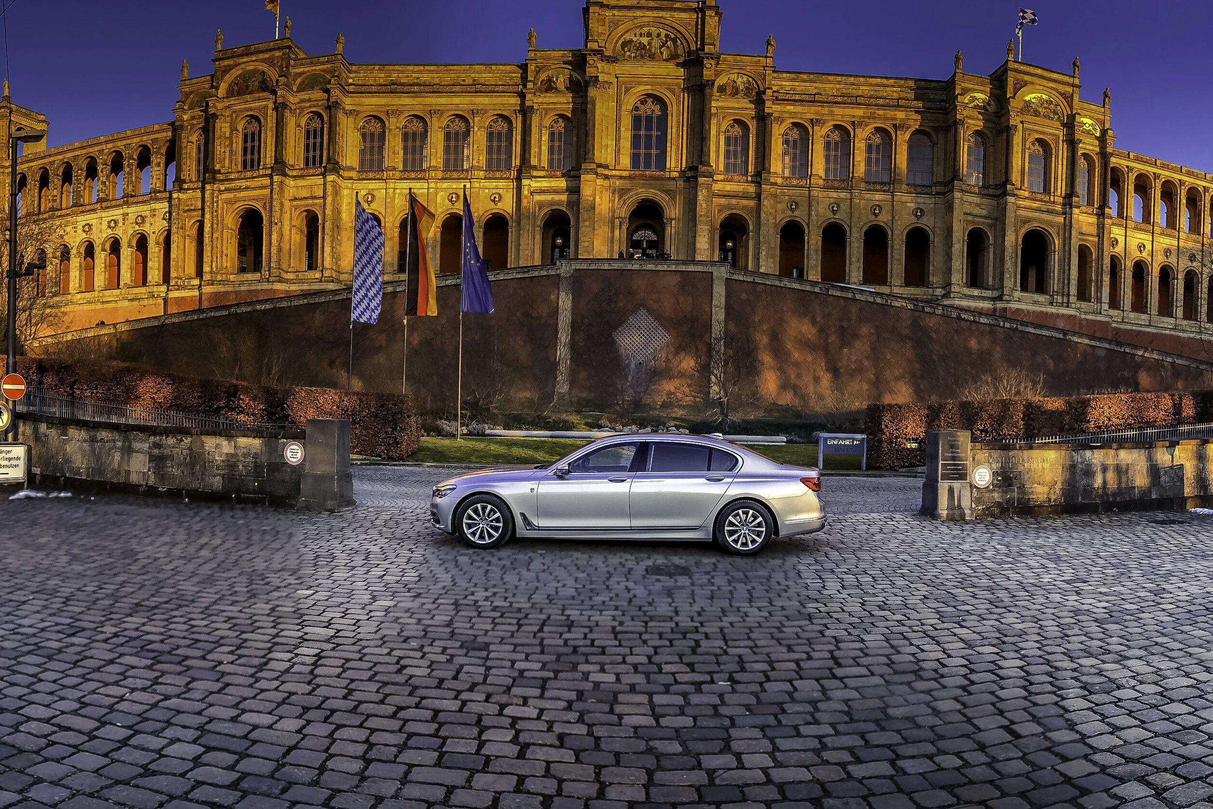 BMW 750Ld Silber:Weiß 2018.JPG