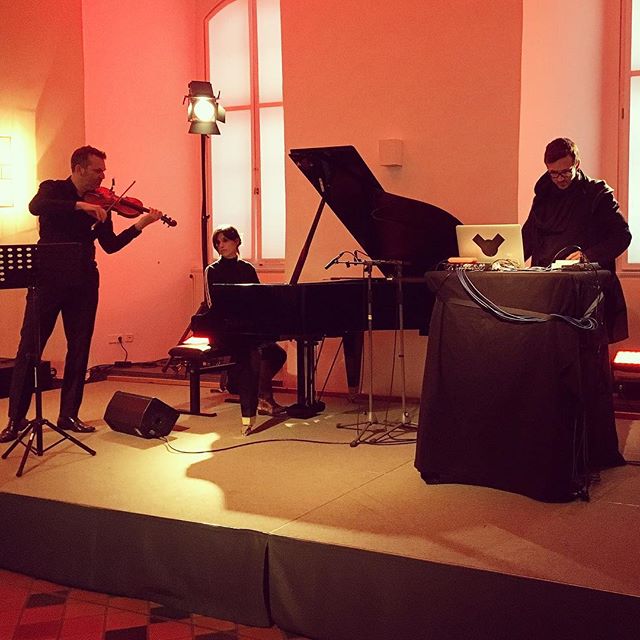 Bachspace tonight in Schloss Celle, Germany at #nieders&auml;chsischemusiktage #bachspace #baroquereimagined #indieclassical