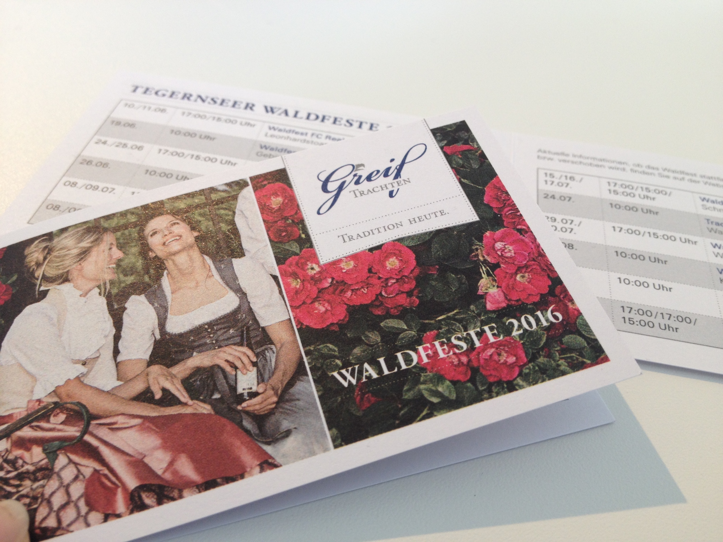 Bringt sie wieder sicher durch die Waldfestsaison: Unser praktischer Waldfestkalender mit allen Terminen im handlichen Format. Ab sofort bei uns im Geschäft erhältlich.