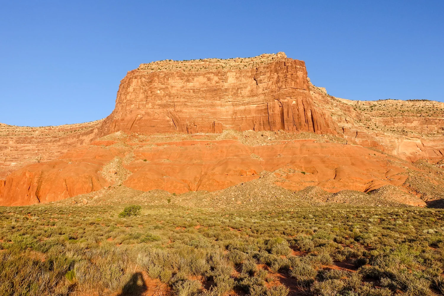 This "squared off" section of cliff is a key navigation feature (read above).