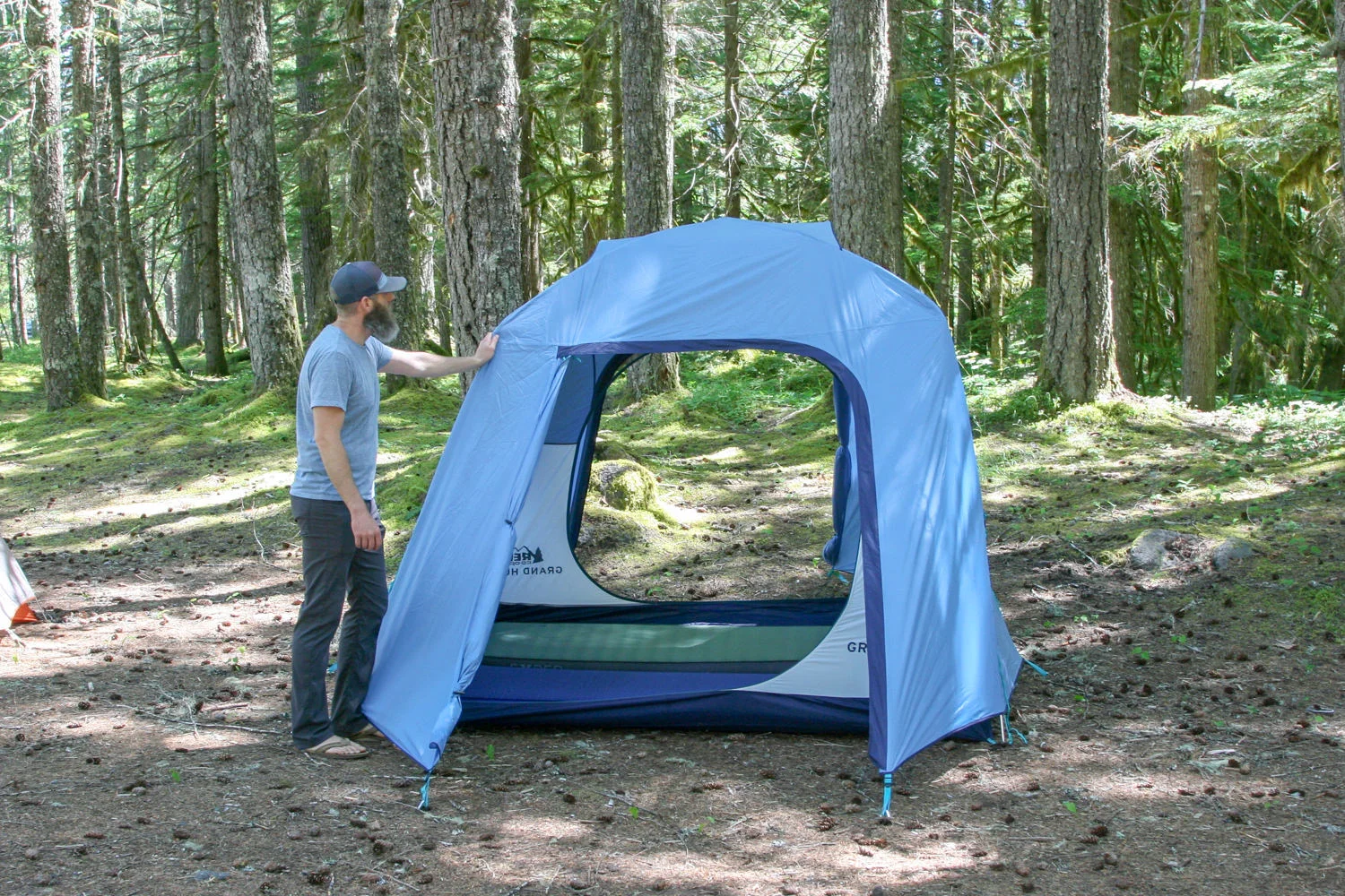 grand hut 4