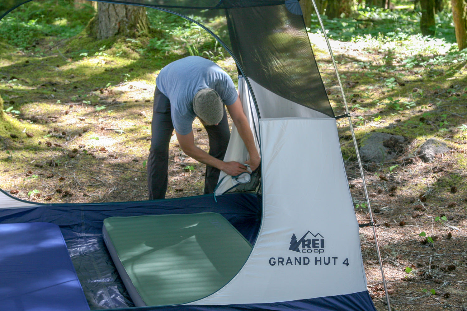 grand hut 4