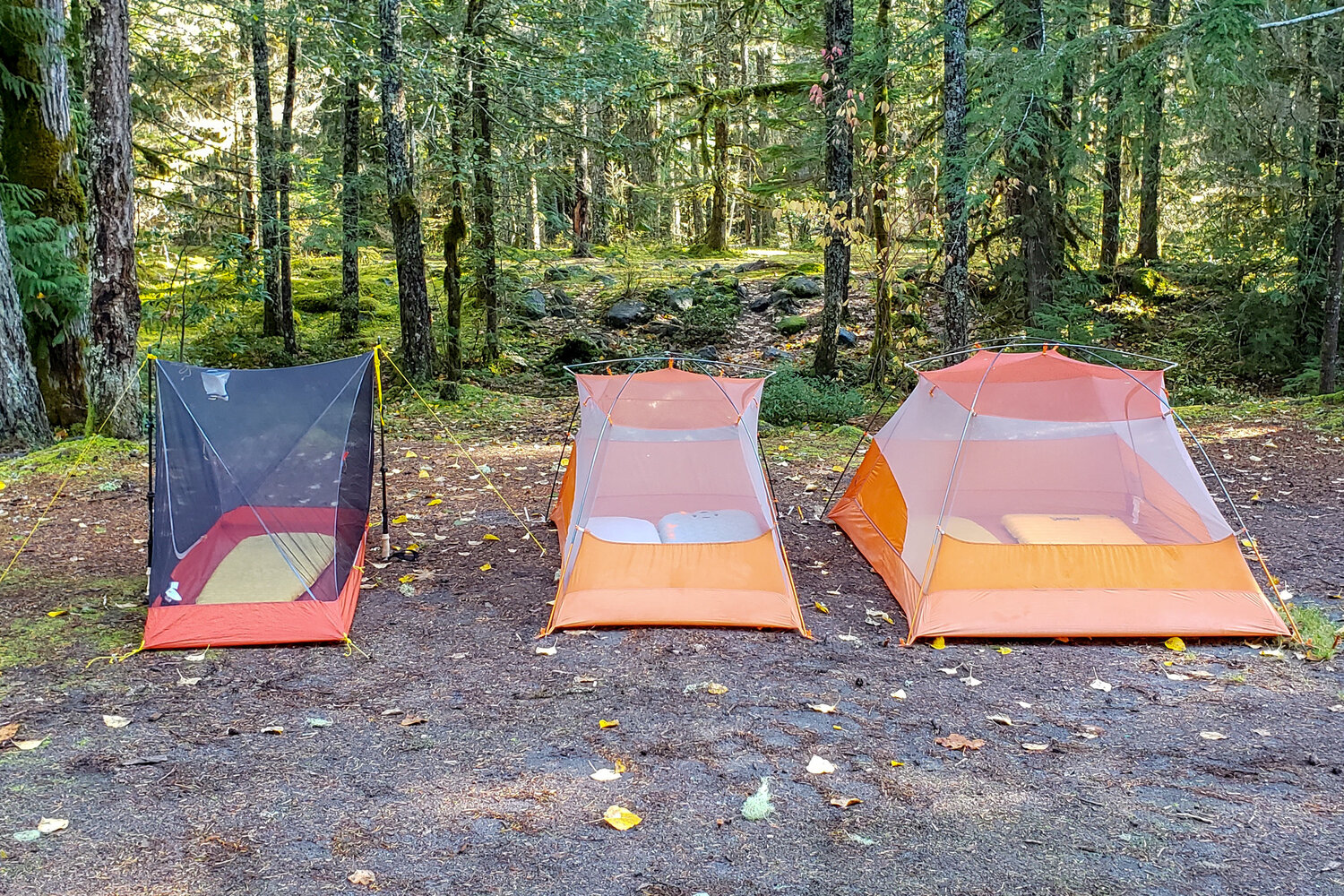 comparison between sizes of a 1-person ( sierra designs fl 1 ), 2-person ( Copper Spur HV UL 2 ), and 3-person tent ( Copper spur hv ul 3 ).