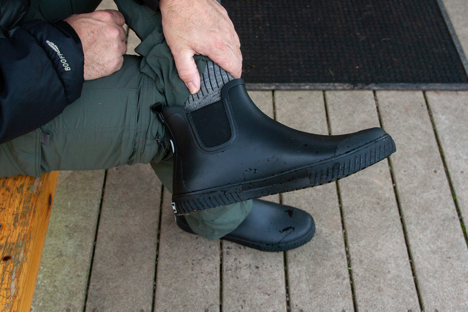 JOYFEEL Womens Short Rain Boots Waterproof Non-Slip Chelsea Booties Buckle Strap Rain Water Shoes 