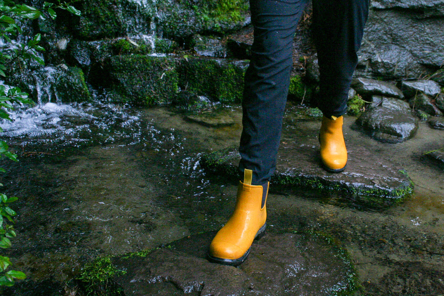 Thenxin Womens Rain Boots Mid-Calf Waterproof Garden Bootie Anti Slip Rubber Outdoor Water Shoes 