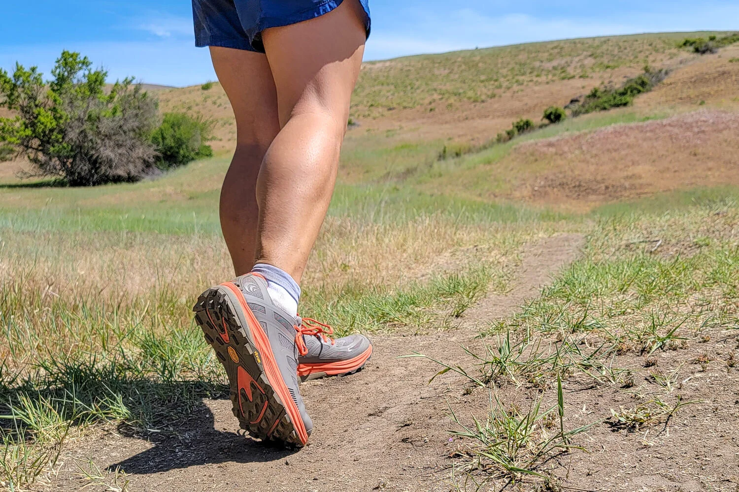extra light running shoes