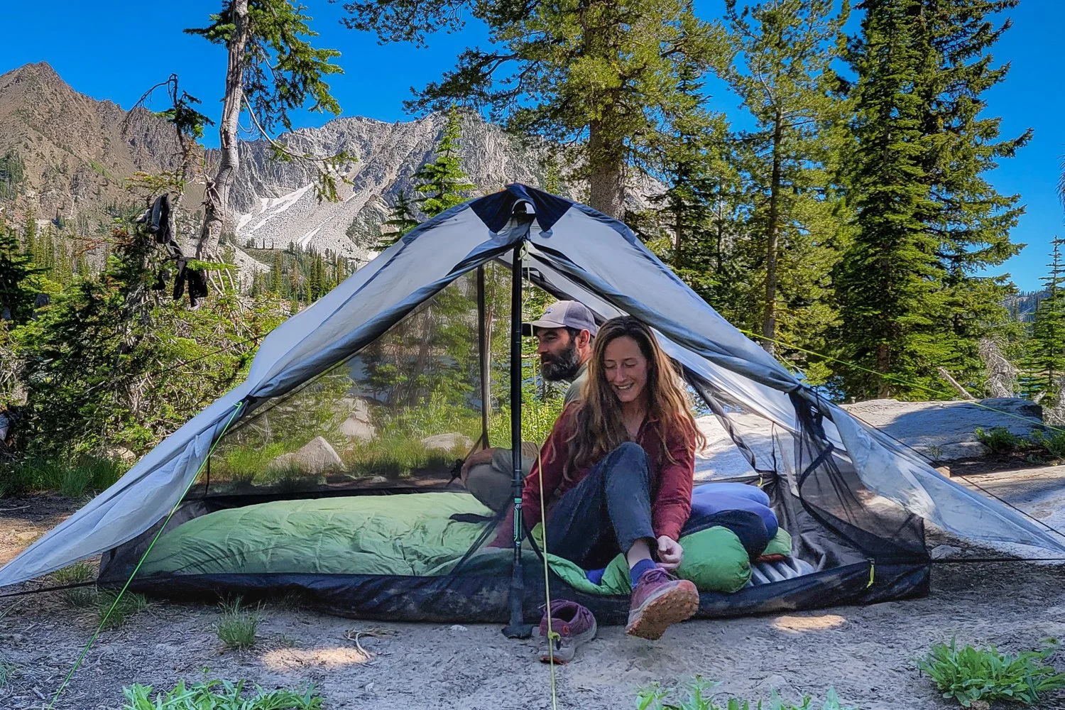 lightweight backpacking tent