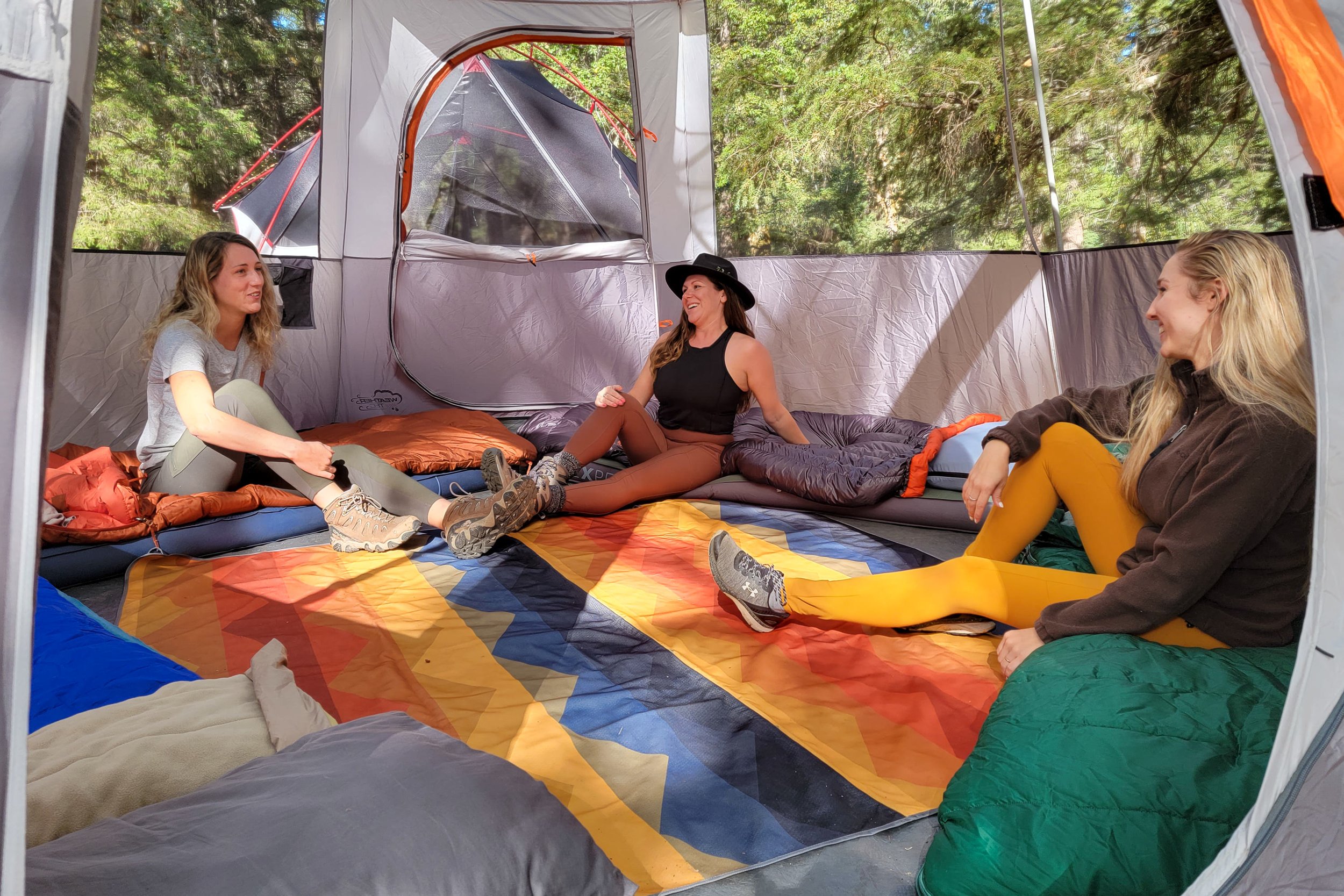 10 Best Camping Blankets of 2023 | CleverHiker