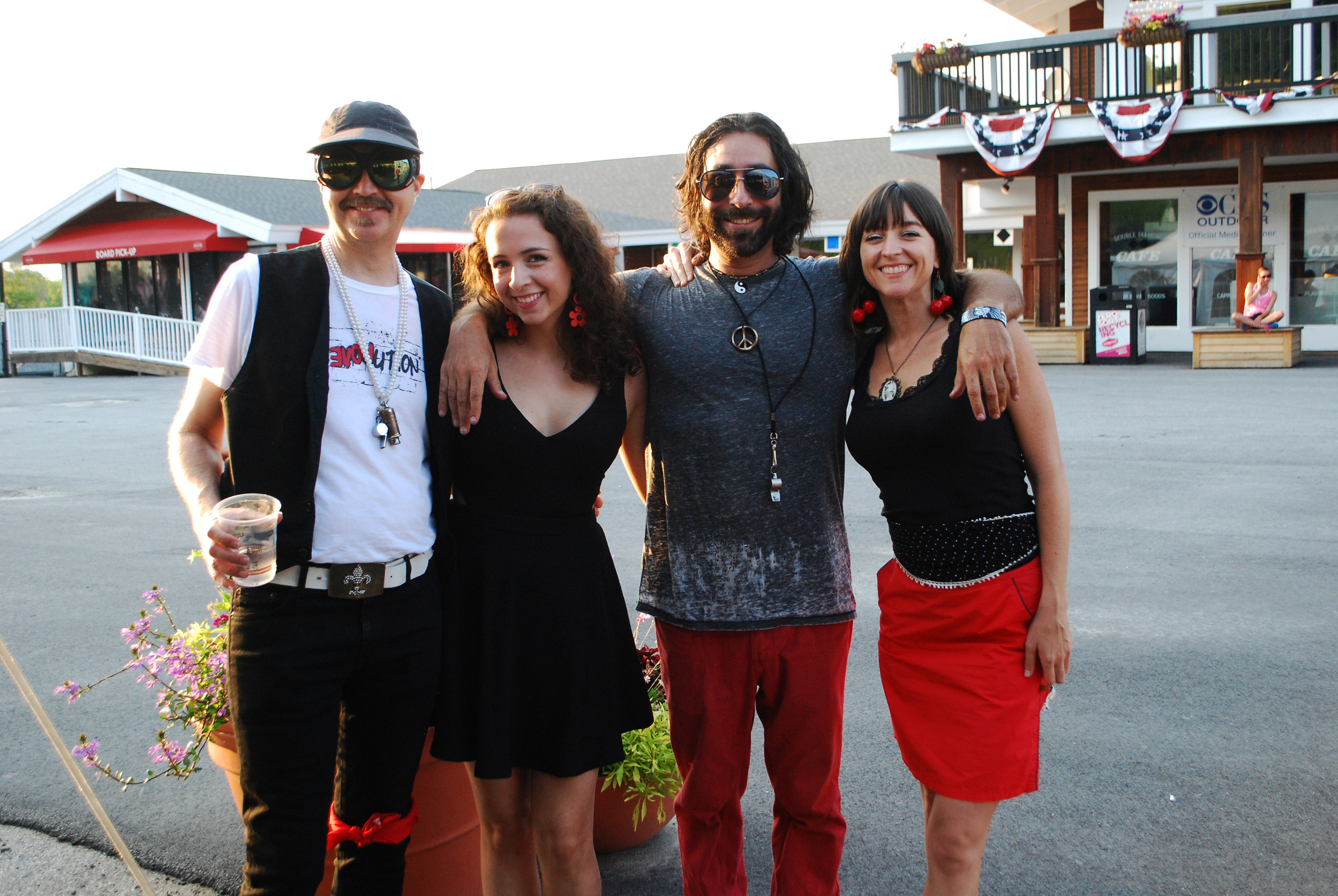  The gang showing some LOVE backstage! 