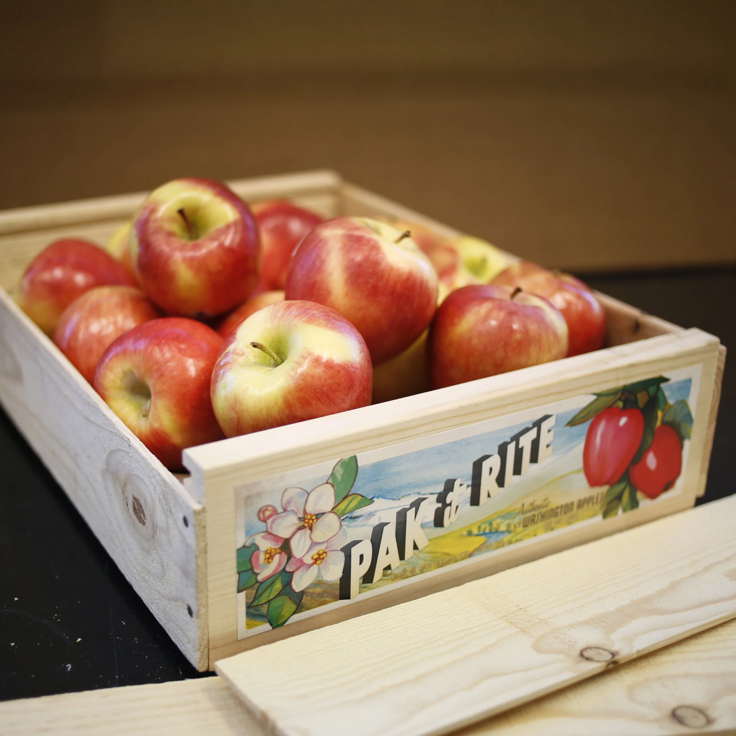 Mixed Varieties Washington State Fresh Apple Gift Box Price Includes