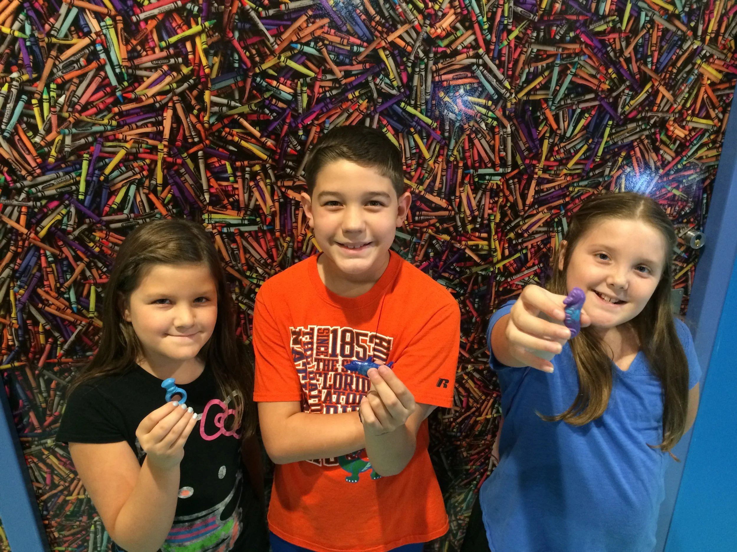 Crayola Experience Orlando, FL MELT & MOLD Ring Shark and Seahorse