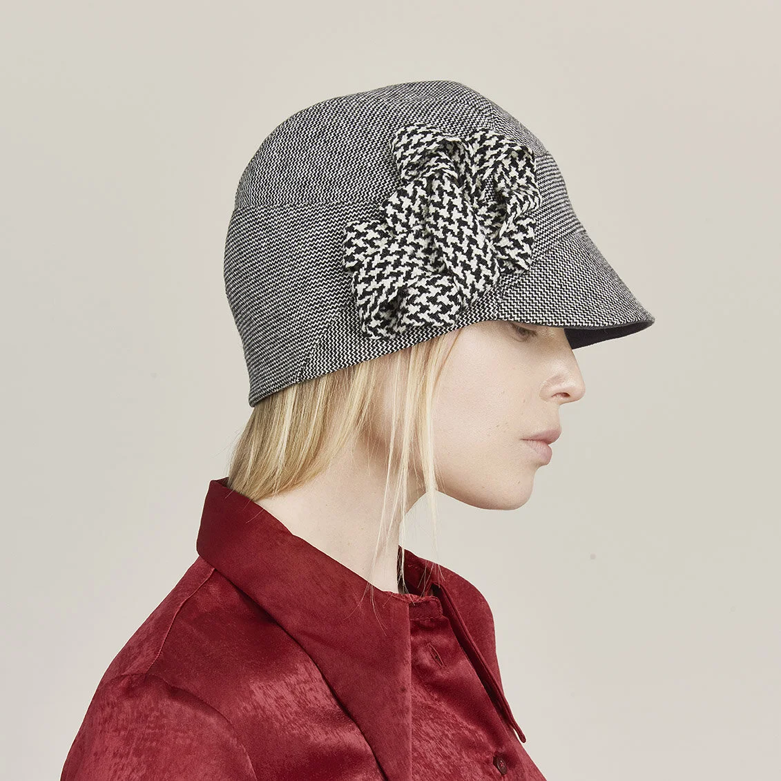Wool Tweed Cloche-Cap: 'Kate' in black 