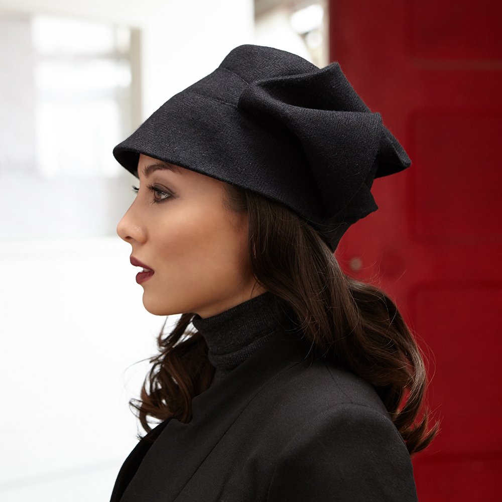 KarenHenriksen-Emma-black-wool.jpg