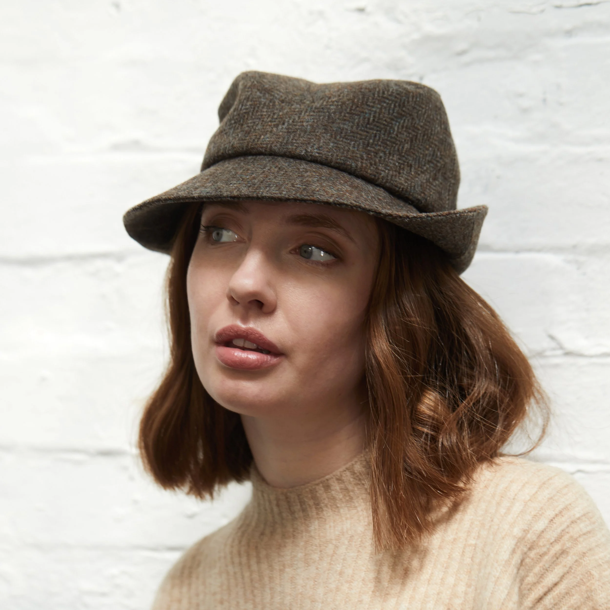 WOMEN'S BRIMS