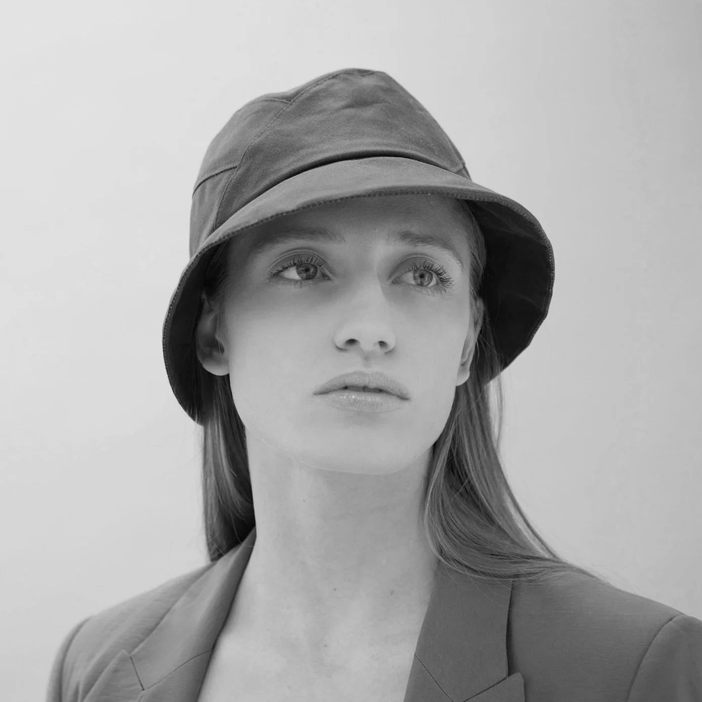 BW-Corinne-Rain-Hat-khaki-wax-cotton-8.jpg