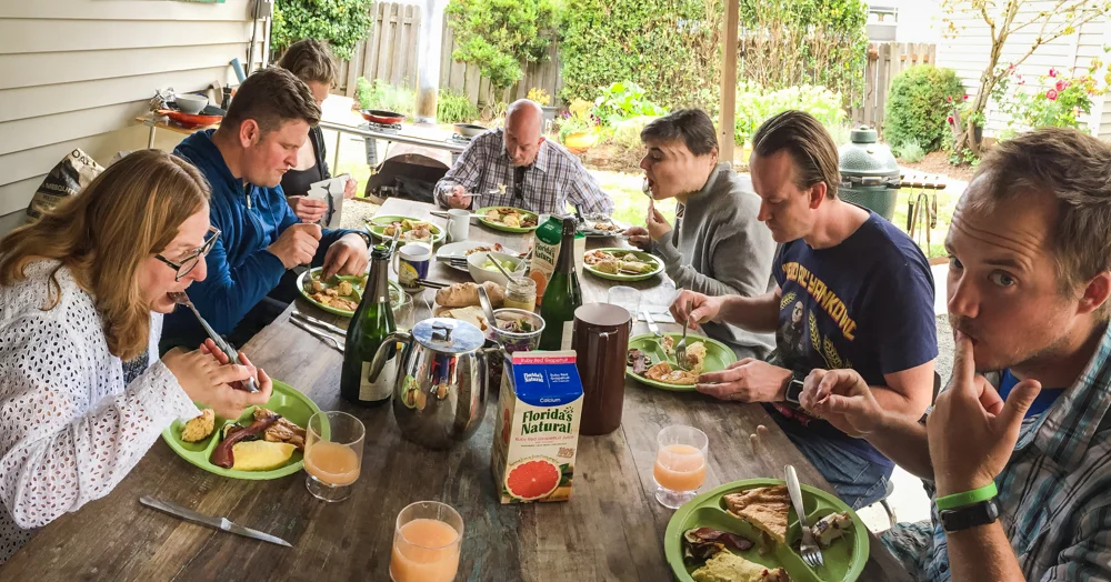 I am a huge fan of strangers. (sorry for the mishapen heads…panos don't always play well with moving objects)
