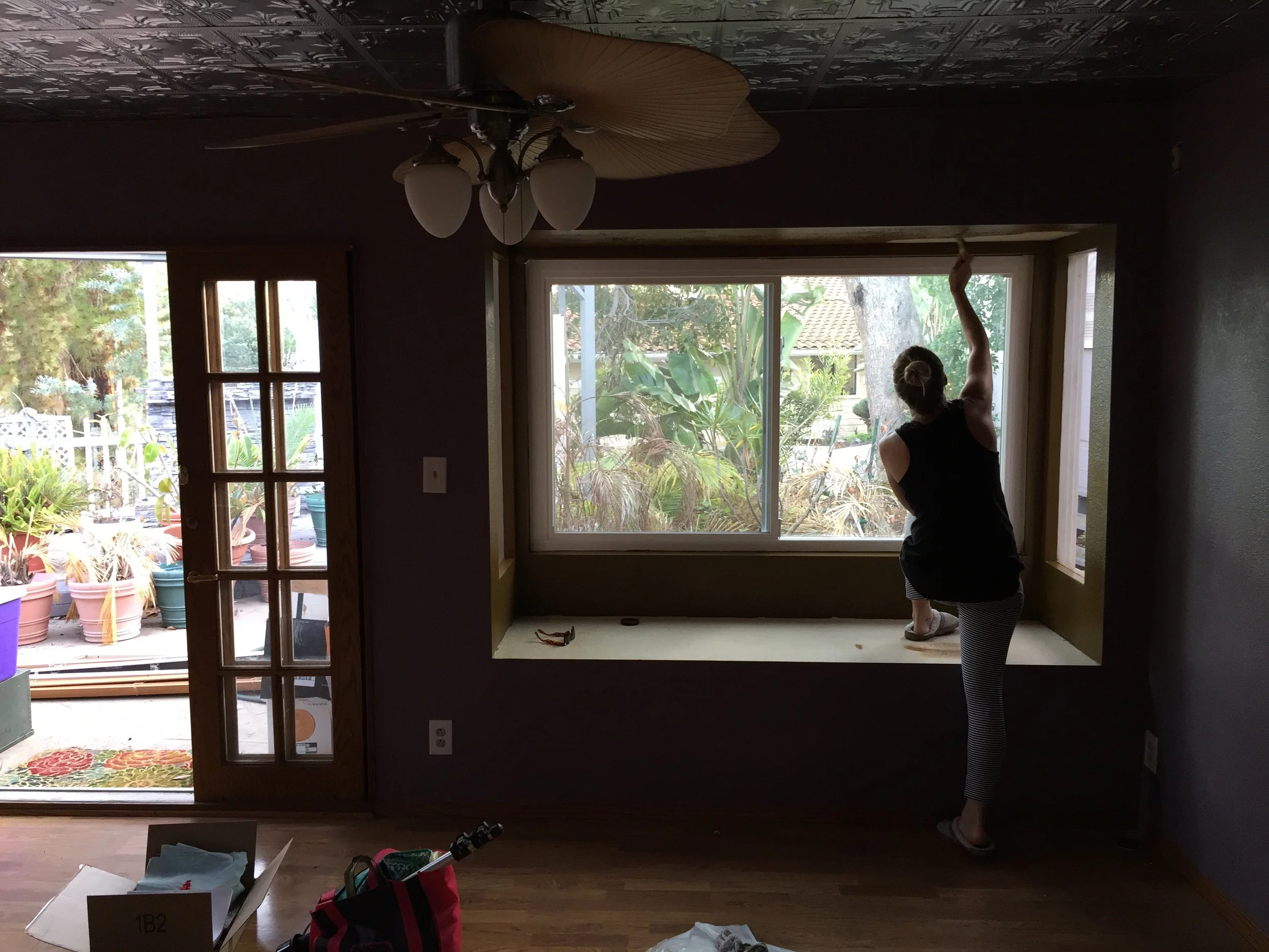 The living room got new hues on the day before thanksgiving. The next day we would all cook a meal for 12. Pretty cool for a three week old house!