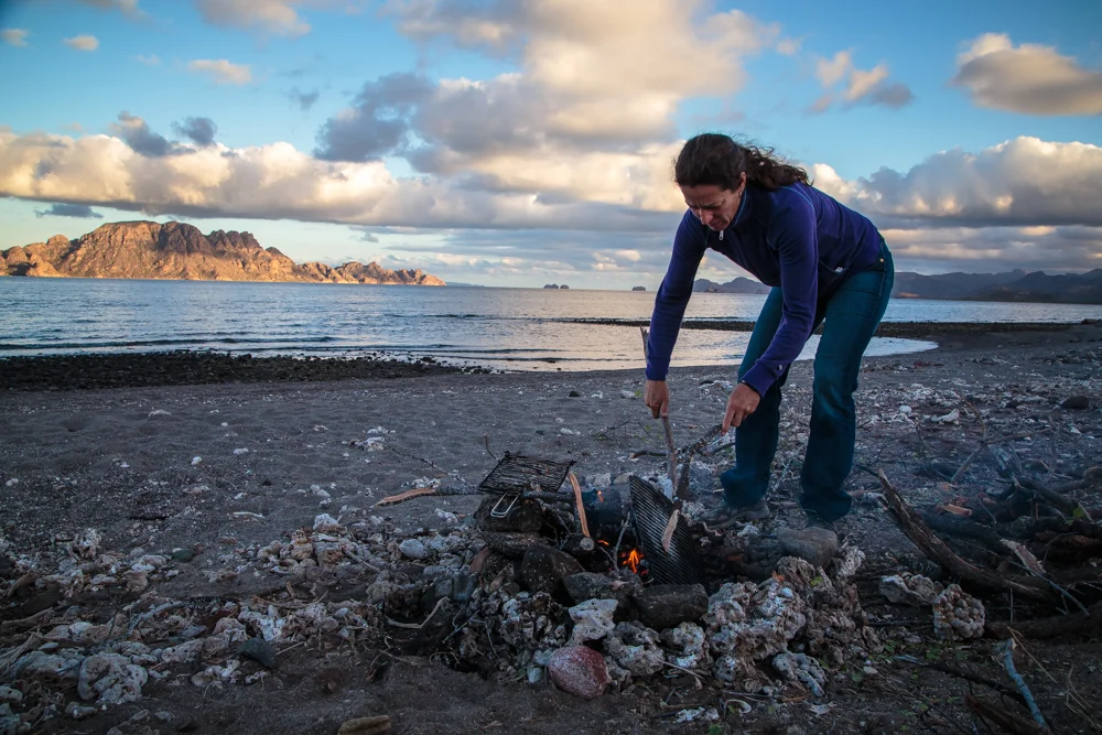 Preparing a respectful fire.