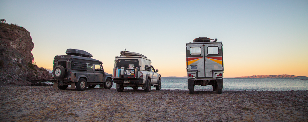 The rigs, posing.