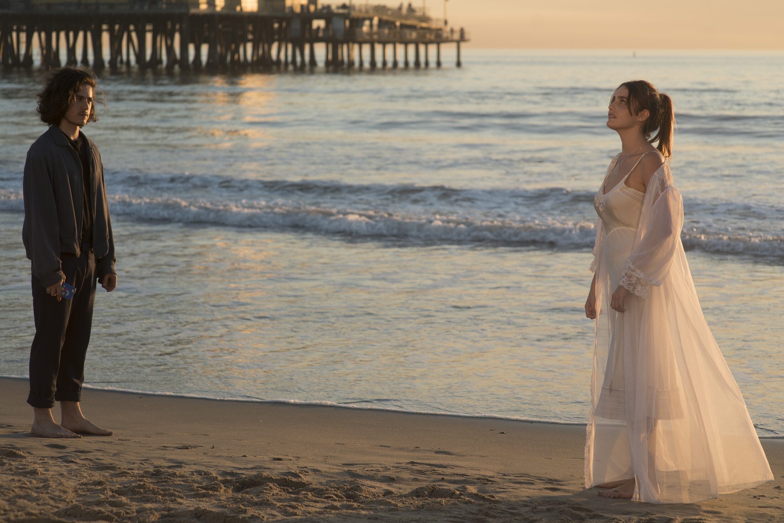  Monk Serrell-Freed and Sophie Lane Curtis in Amir Naderi’s  Magic Lantern  