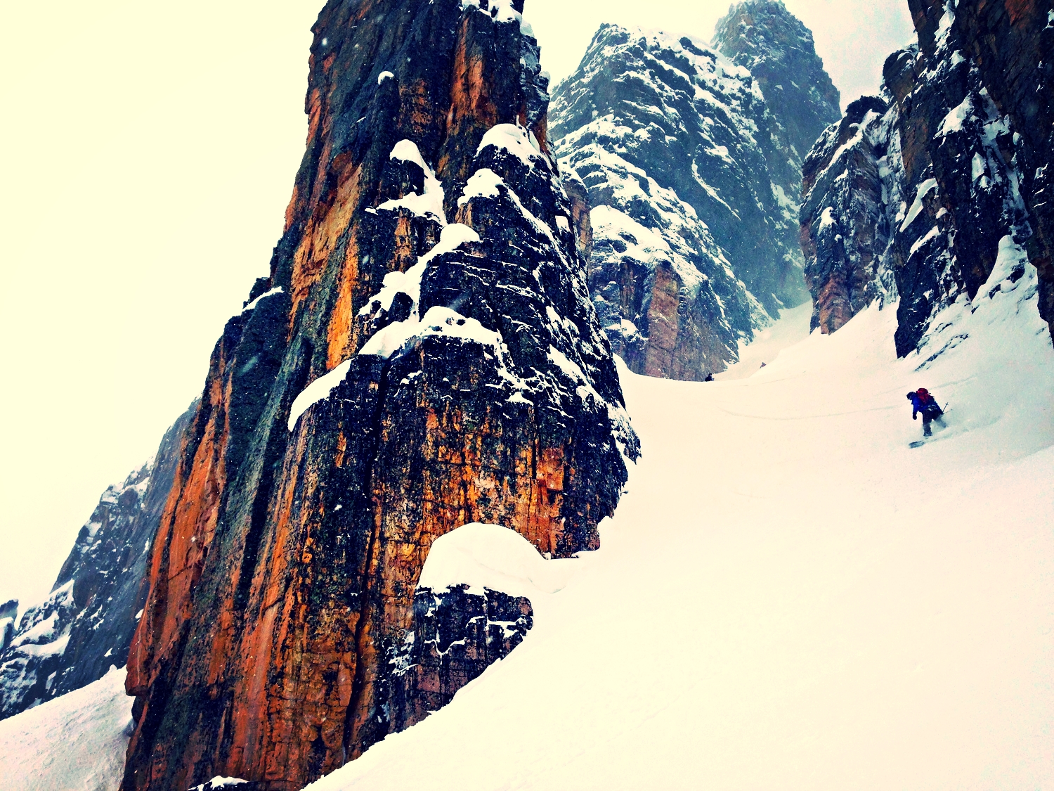 Couloir skiing in the Rockies, AB