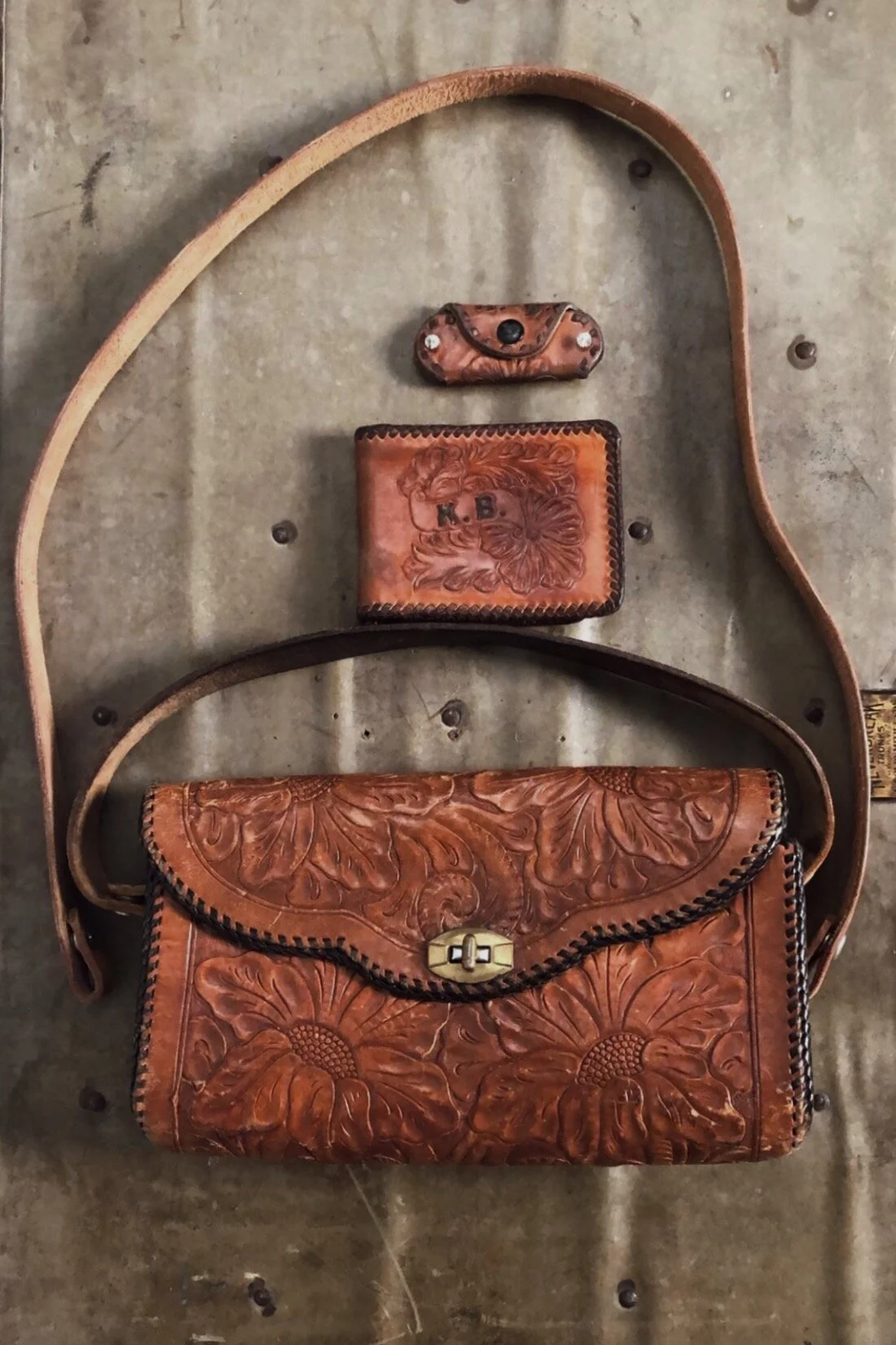 Tooled bag2.JPG