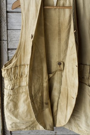 30s HUDSON DUXBAK HALF MOON HUNTING VEST — Velour 30s HUDSON DUXBAK HALF MOON HUNTING VEST — Velour